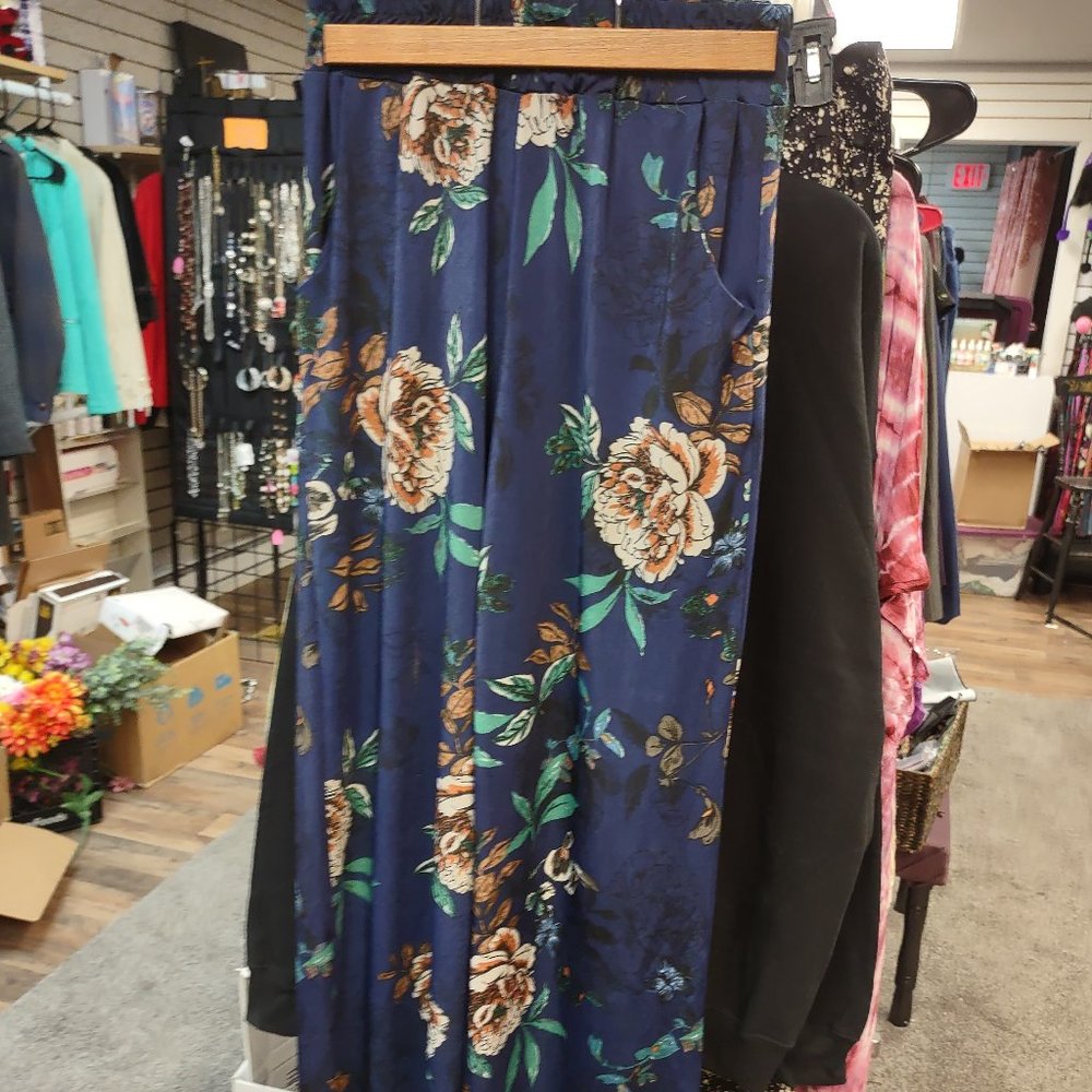 Pants - blue with floral print pattern from WIN-WIN size 8 (Medium) - EUC